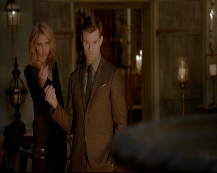 VampireDiariesWorld-dot-nl_TheOriginals_3x16AloneWithEverybody1672.jpg