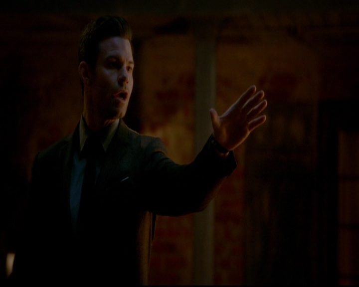 VampireDiariesWorld-dot-nl_TheOriginals_3x16AloneWithEverybody1828.jpg