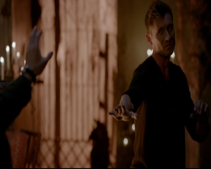 VampireDiariesWorld-dot-nl_TheOriginals_3x16AloneWithEverybody1830.jpg