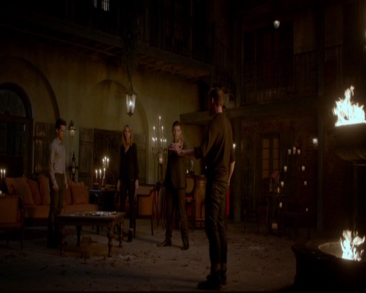 VampireDiariesWorld-dot-nl_TheOriginals_3x16AloneWithEverybody1833.jpg