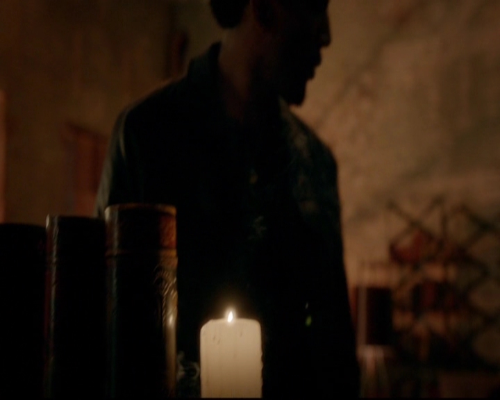 VampireDiariesWorld-dot-nl_TheOriginals_3x16AloneWithEverybody1939.jpg