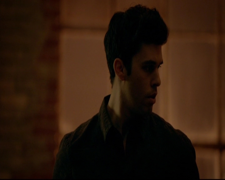 VampireDiariesWorld-dot-nl_TheOriginals_3x16AloneWithEverybody1970.jpg