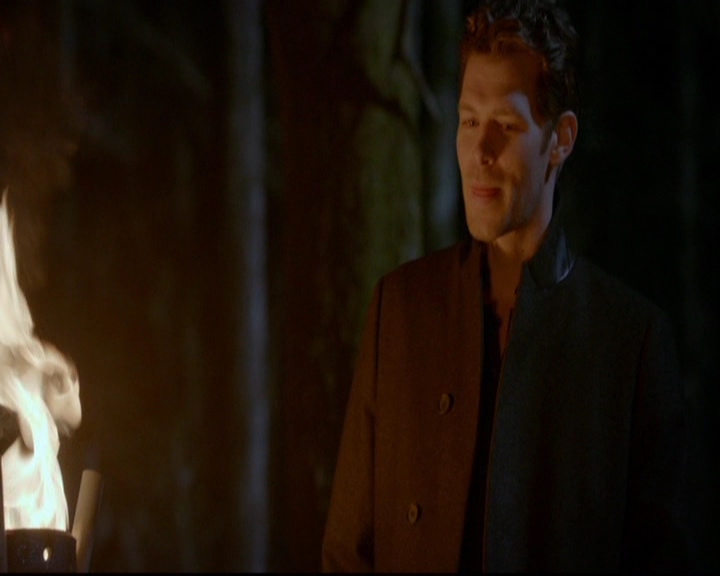 VampireDiariesWorld-dot-nl_TheOriginals_3x16AloneWithEverybody2077.jpg