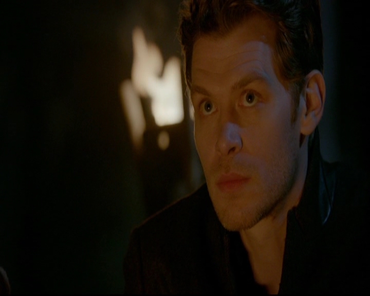 VampireDiariesWorld-dot-nl_TheOriginals_3x16AloneWithEverybody2103.jpg