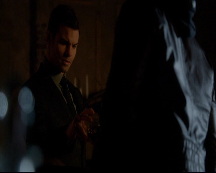 VampireDiariesWorld-dot-nl_TheOriginals_3x16AloneWithEverybody2132.jpg