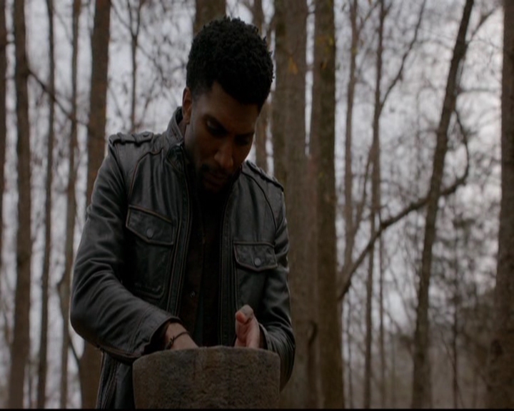 VampireDiariesWorld-dot-nl_TheOriginals_3x17BehindTheBlackHorizon0463.jpg