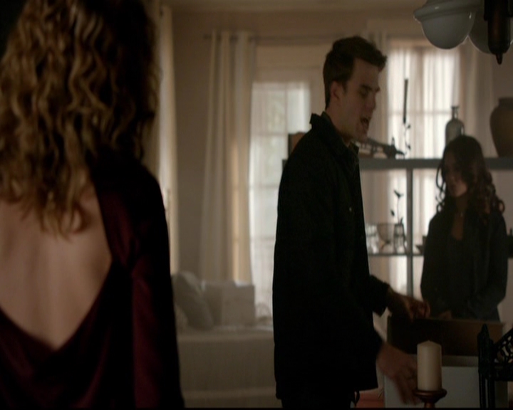 VampireDiariesWorld-dot-nl_TheOriginals_3x17BehindTheBlackHorizon0724.jpg