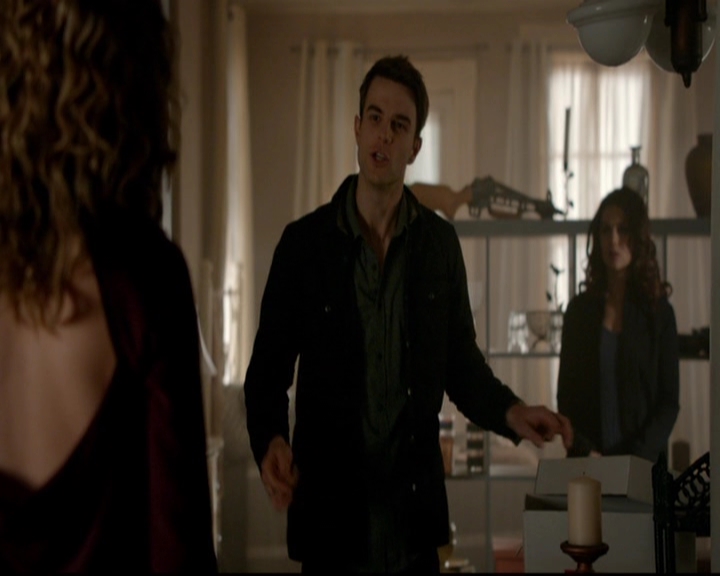 VampireDiariesWorld-dot-nl_TheOriginals_3x17BehindTheBlackHorizon0726.jpg