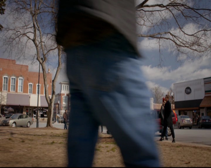 VampireDiariesWorld-dot-nl_TheOriginals_3x17BehindTheBlackHorizon0806.jpg