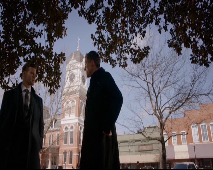 VampireDiariesWorld-dot-nl_TheOriginals_3x17BehindTheBlackHorizon0822.jpg