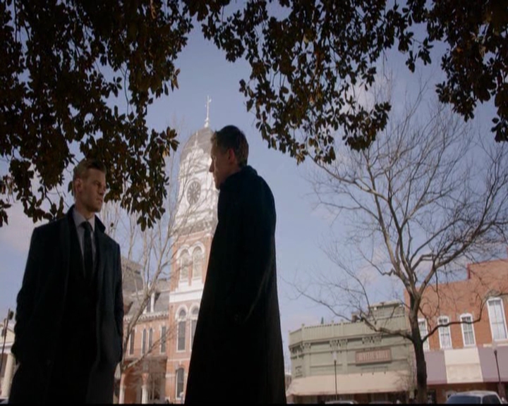 VampireDiariesWorld-dot-nl_TheOriginals_3x17BehindTheBlackHorizon0824.jpg