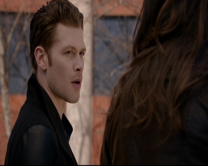 VampireDiariesWorld-dot-nl_TheOriginals_3x17BehindTheBlackHorizon0892.jpg