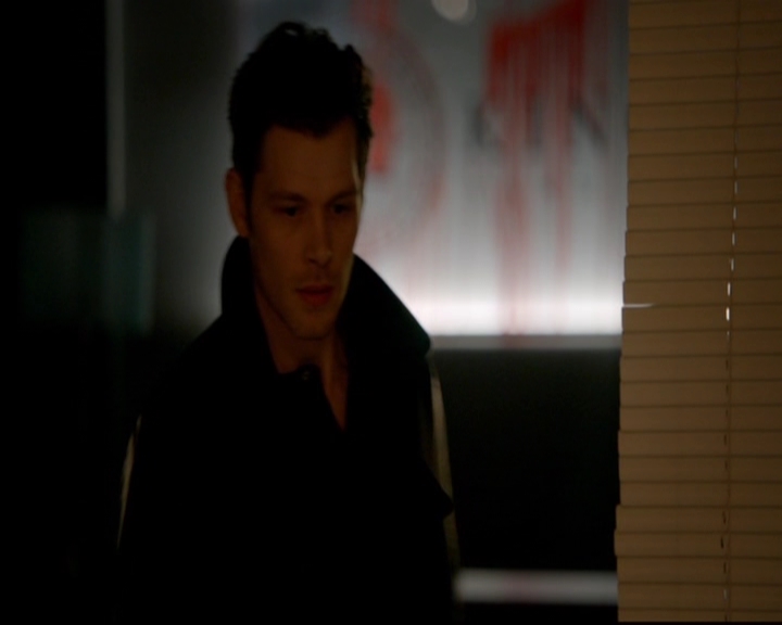 VampireDiariesWorld-dot-nl_TheOriginals_3x17BehindTheBlackHorizon1021.jpg