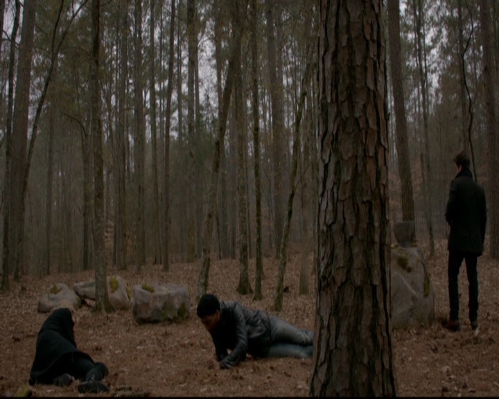 VampireDiariesWorld-dot-nl_TheOriginals_3x17BehindTheBlackHorizon1211.jpg