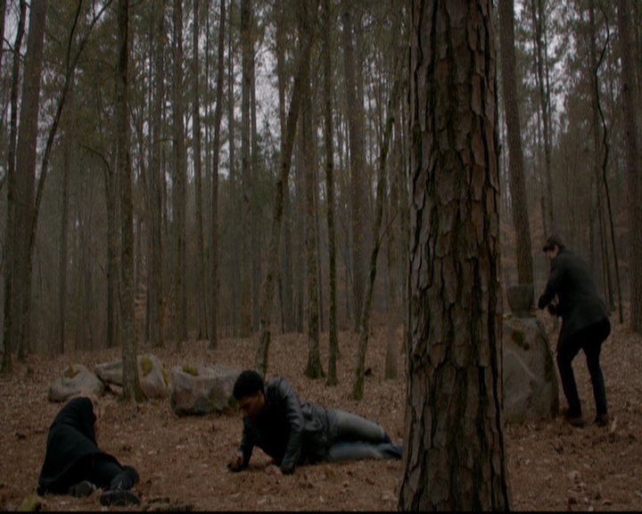 VampireDiariesWorld-dot-nl_TheOriginals_3x17BehindTheBlackHorizon1212.jpg