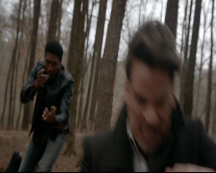 VampireDiariesWorld-dot-nl_TheOriginals_3x17BehindTheBlackHorizon1225.jpg