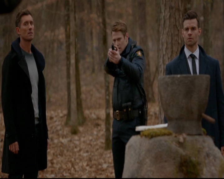 VampireDiariesWorld-dot-nl_TheOriginals_3x17BehindTheBlackHorizon1269.jpg