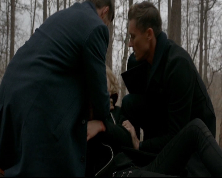 VampireDiariesWorld-dot-nl_TheOriginals_3x17BehindTheBlackHorizon1300.jpg