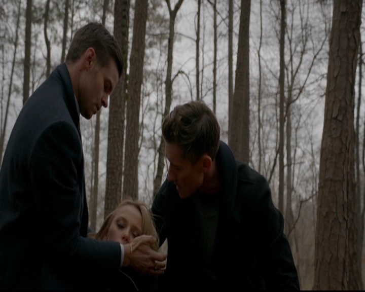 VampireDiariesWorld-dot-nl_TheOriginals_3x17BehindTheBlackHorizon1305.jpg