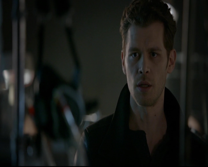 VampireDiariesWorld-dot-nl_TheOriginals_3x17BehindTheBlackHorizon1341.jpg