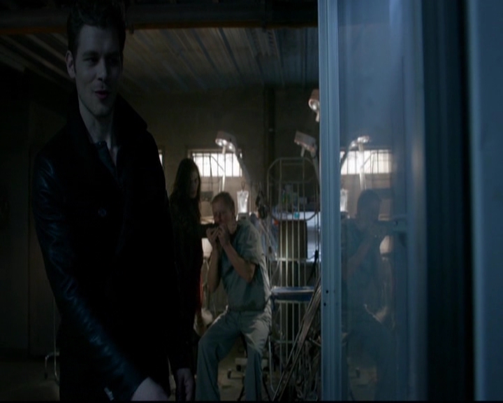 VampireDiariesWorld-dot-nl_TheOriginals_3x17BehindTheBlackHorizon1346.jpg