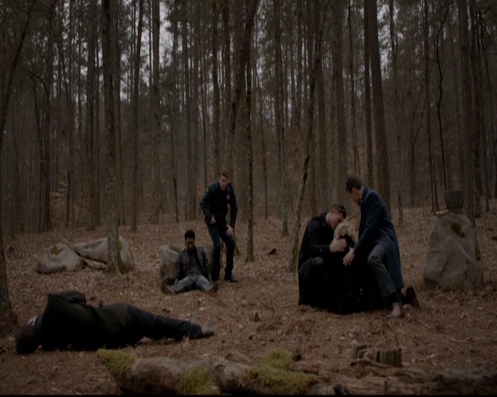 VampireDiariesWorld-dot-nl_TheOriginals_3x17BehindTheBlackHorizon1379.jpg