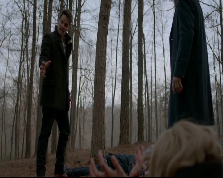 VampireDiariesWorld-dot-nl_TheOriginals_3x17BehindTheBlackHorizon1452.jpg