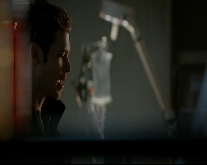 VampireDiariesWorld-dot-nl_TheOriginals_3x17BehindTheBlackHorizon1580.jpg