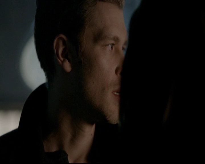 VampireDiariesWorld-dot-nl_TheOriginals_3x17BehindTheBlackHorizon1610.jpg