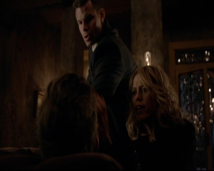 VampireDiariesWorld-dot-nl_TheOriginals_3x17BehindTheBlackHorizon1624.jpg