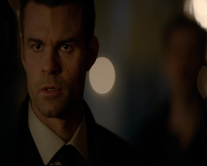 VampireDiariesWorld-dot-nl_TheOriginals_3x17BehindTheBlackHorizon1660.jpg