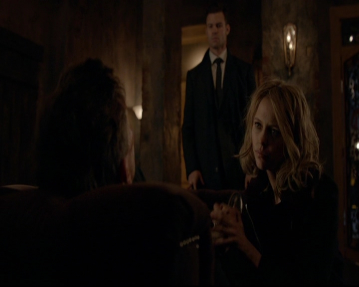 VampireDiariesWorld-dot-nl_TheOriginals_3x17BehindTheBlackHorizon1781.jpg