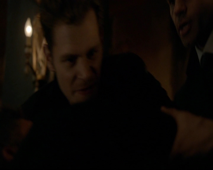 VampireDiariesWorld-dot-nl_TheOriginals_3x17BehindTheBlackHorizon1812.jpg