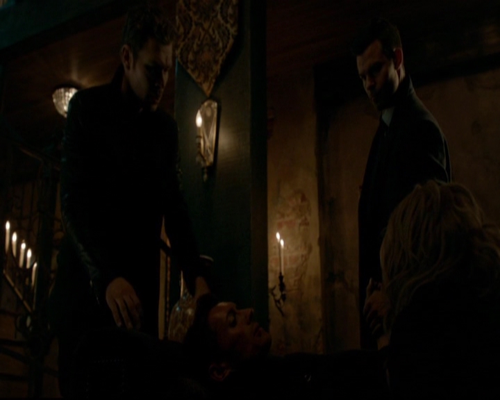 VampireDiariesWorld-dot-nl_TheOriginals_3x17BehindTheBlackHorizon1860.jpg