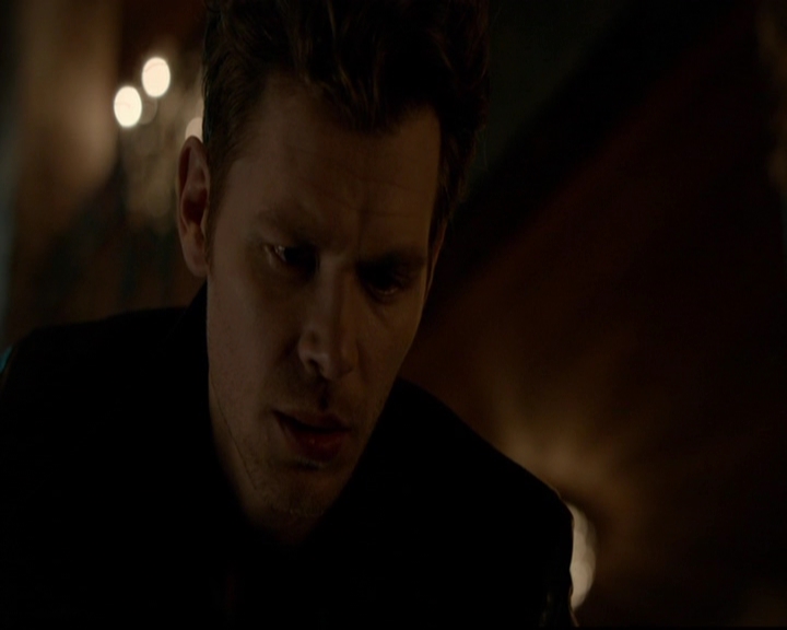 VampireDiariesWorld-dot-nl_TheOriginals_3x17BehindTheBlackHorizon1904.jpg