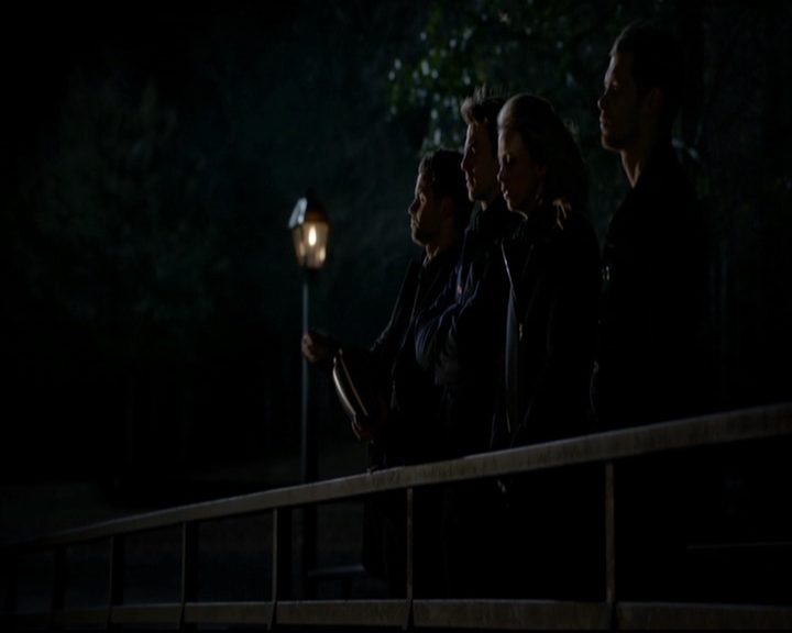 VampireDiariesWorld-dot-nl_TheOriginals_3x17BehindTheBlackHorizon1955.jpg