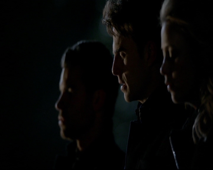 VampireDiariesWorld-dot-nl_TheOriginals_3x17BehindTheBlackHorizon1983.jpg