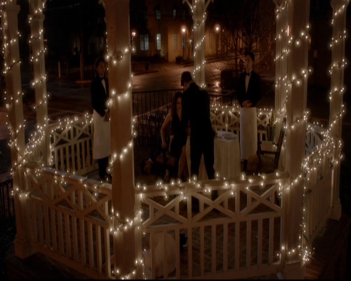 VampireDiariesWorld-dot-nl_TheOriginals_3x18TheDevilComesHereAndSighs0115.jpg