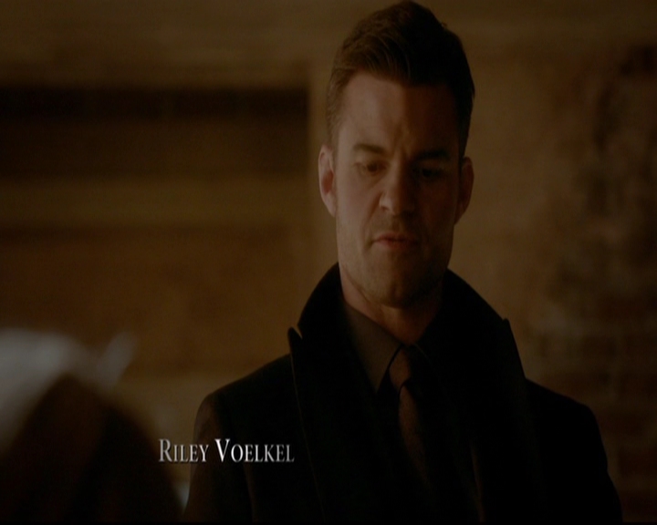 VampireDiariesWorld-dot-nl_TheOriginals_3x18TheDevilComesHereAndSighs0200.jpg