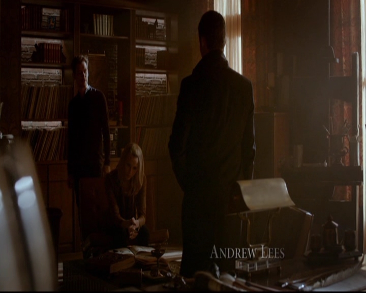 VampireDiariesWorld-dot-nl_TheOriginals_3x18TheDevilComesHereAndSighs0211.jpg