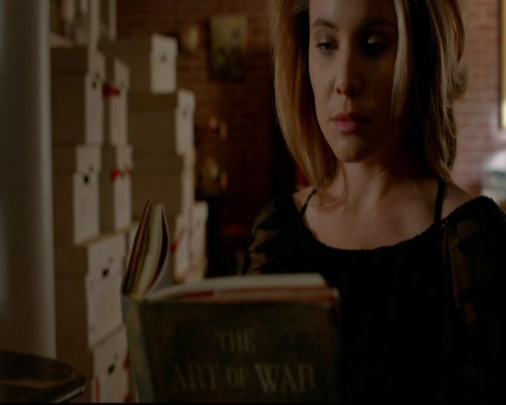 VampireDiariesWorld-dot-nl_TheOriginals_3x18TheDevilComesHereAndSighs0289.jpg