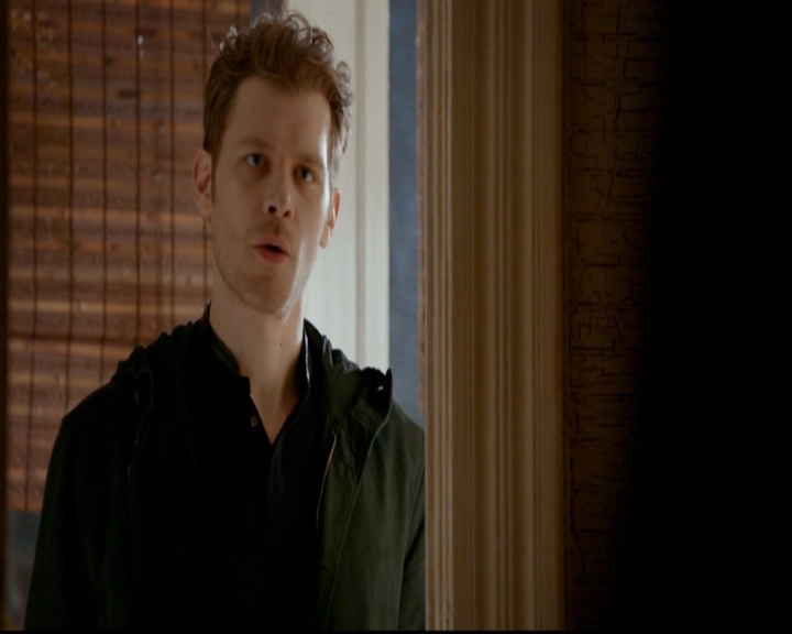 VampireDiariesWorld-dot-nl_TheOriginals_3x18TheDevilComesHereAndSighs0303.jpg