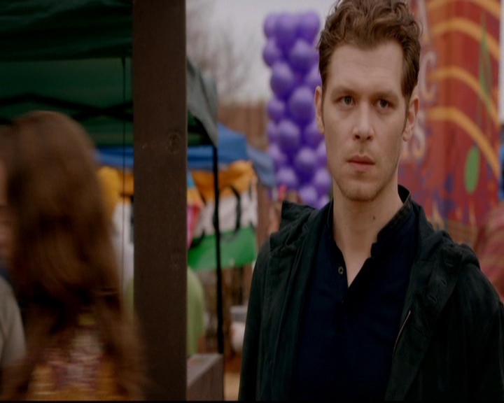 VampireDiariesWorld-dot-nl_TheOriginals_3x18TheDevilComesHereAndSighs0369.jpg