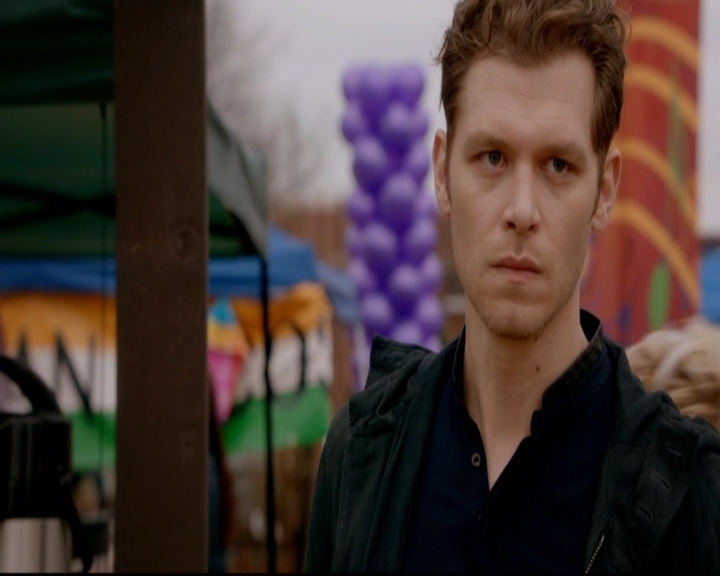 VampireDiariesWorld-dot-nl_TheOriginals_3x18TheDevilComesHereAndSighs0370.jpg