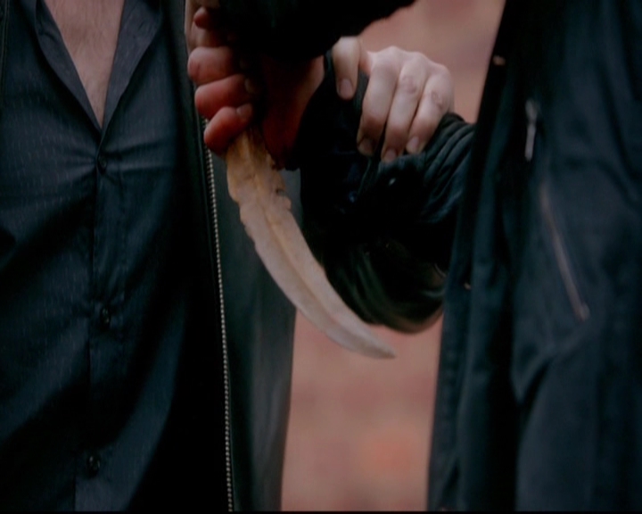 VampireDiariesWorld-dot-nl_TheOriginals_3x18TheDevilComesHereAndSighs0451.jpg