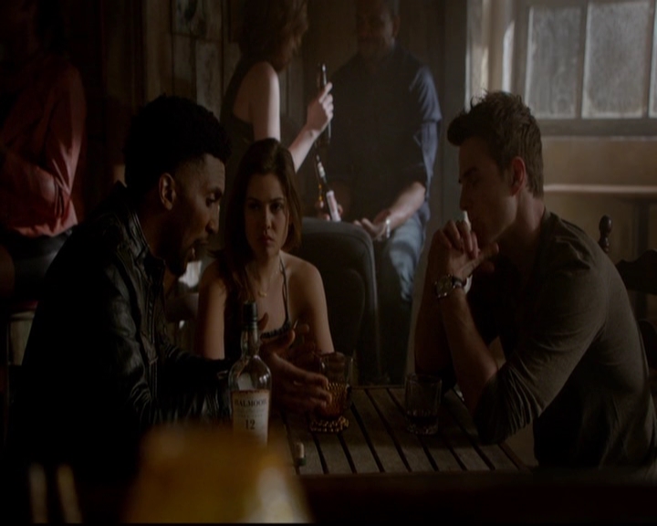 VampireDiariesWorld-dot-nl_TheOriginals_3x18TheDevilComesHereAndSighs0510.jpg