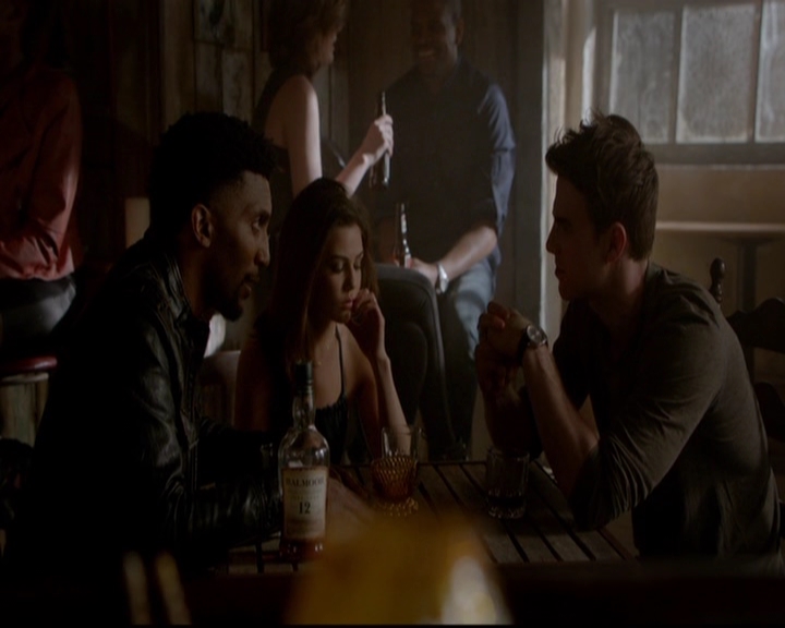 VampireDiariesWorld-dot-nl_TheOriginals_3x18TheDevilComesHereAndSighs0515.jpg