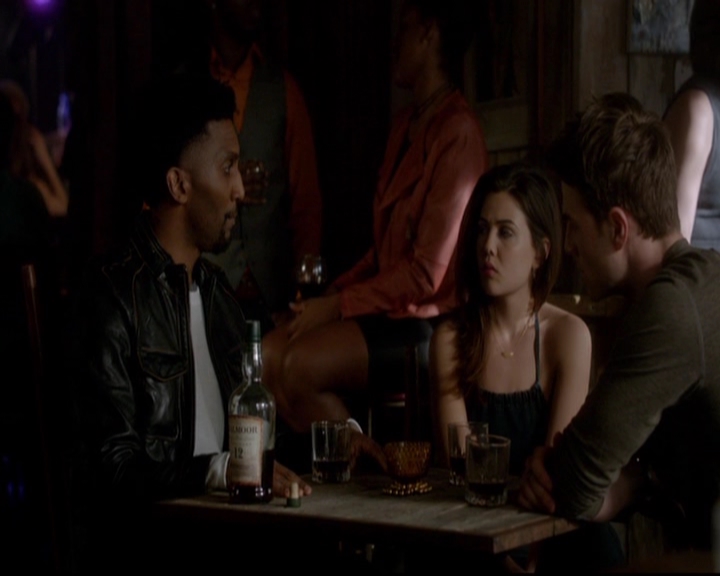 VampireDiariesWorld-dot-nl_TheOriginals_3x18TheDevilComesHereAndSighs0553.jpg