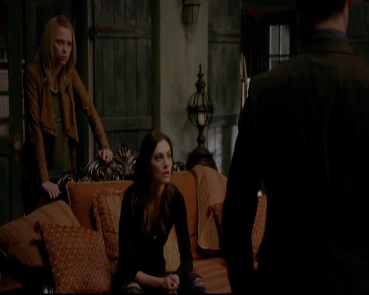 VampireDiariesWorld-dot-nl_TheOriginals_3x18TheDevilComesHereAndSighs0607.jpg