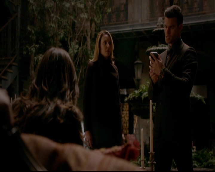 VampireDiariesWorld-dot-nl_TheOriginals_3x18TheDevilComesHereAndSighs0617.jpg